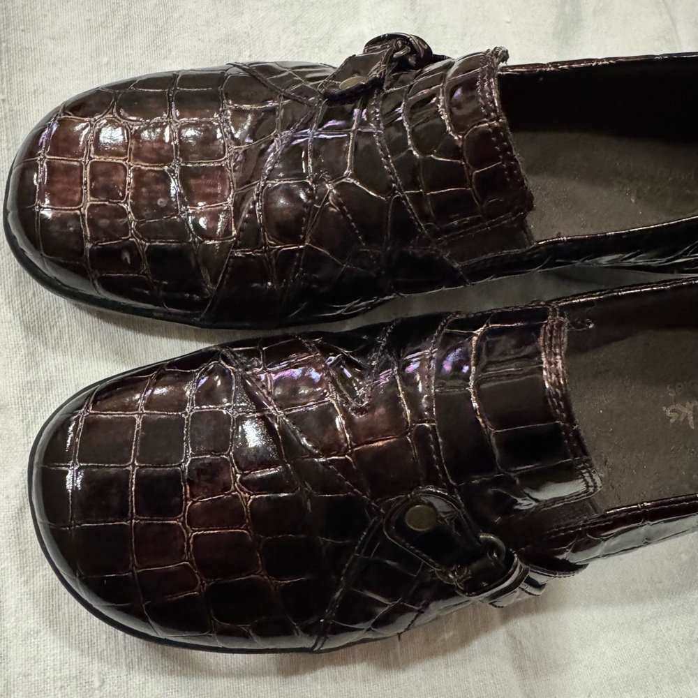 Women’s Clarks May Poppy Leather SZ 8.5 M Excellent Condition Dark Brown Croc